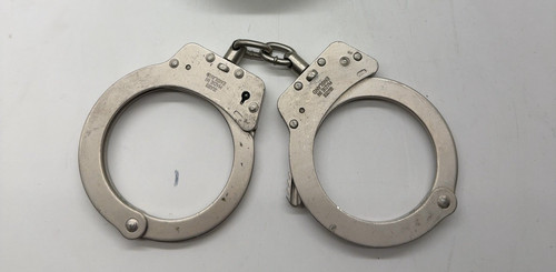 Hiatts police handcuffs with - police,