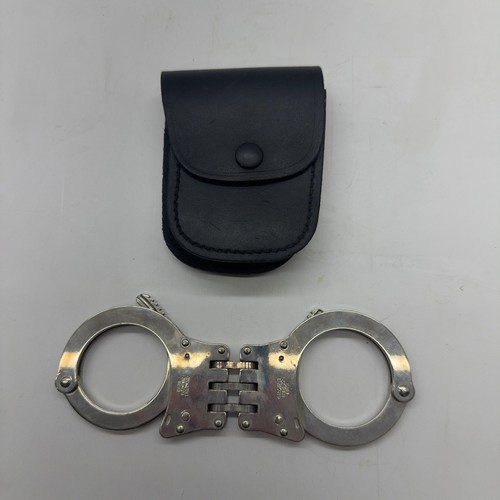 Hiatts hinged handcuffs police - hinged,