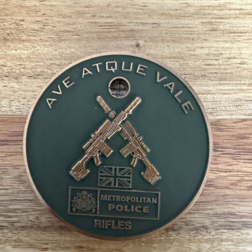 Metropolitan police rifle - police,